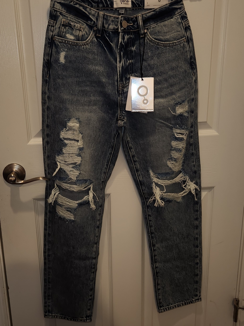 o•ne Distressed Boyfriend Jeans - Washed